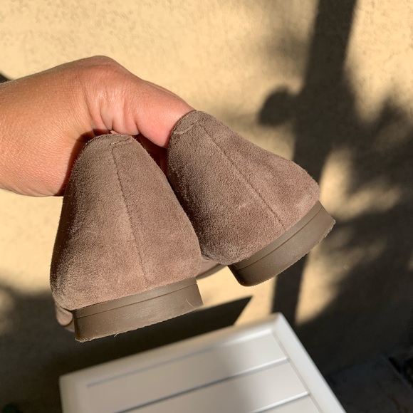 Vionic brown suede perforated pointy toe ballet flats size 7 - Picture 12 of 13